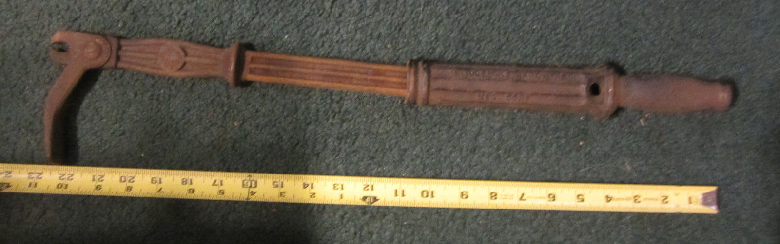 # 56 antique ad Suregrip Cast Iron Nail Puller Tool Bridgeport USA tool Vtg