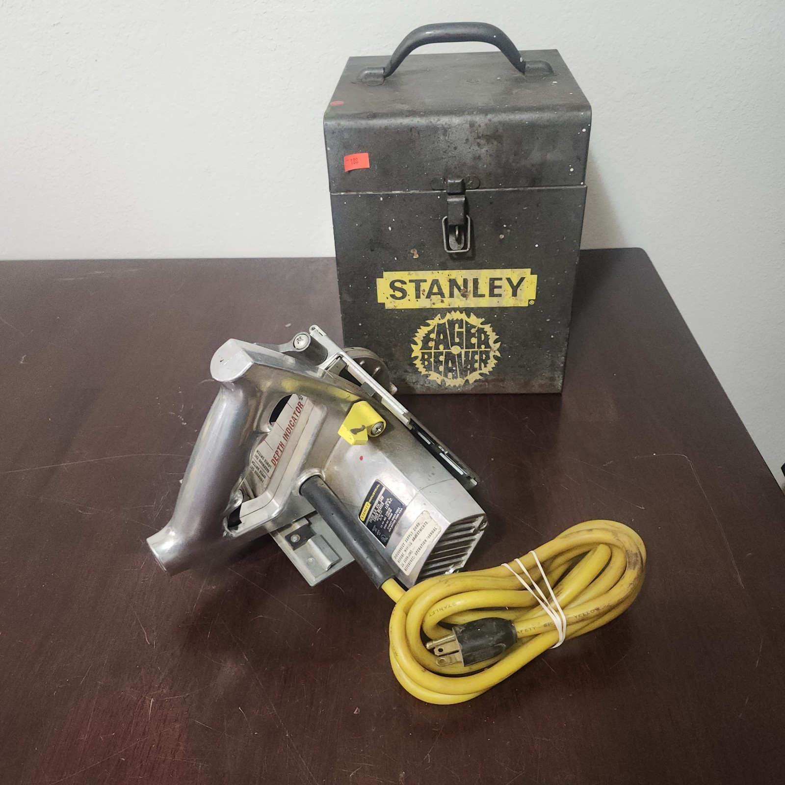 Stanley Eager Beaver 4 1/4″ Circular Saw .01 W/ Metal Box 90250 HD
