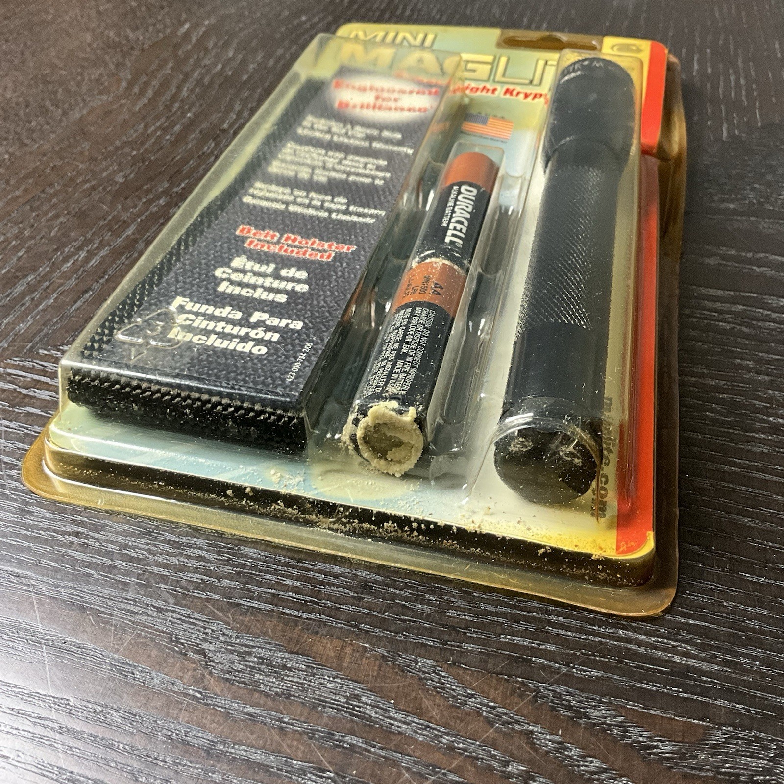 Vintage Mag-Lite MINI Flashlight AA Super-Bright Krypton Lamp NEW OLD STOCK