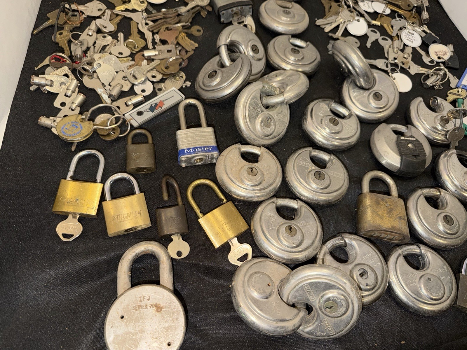 Vintage And Modern Padlock And Key Lot 30+ Locks
