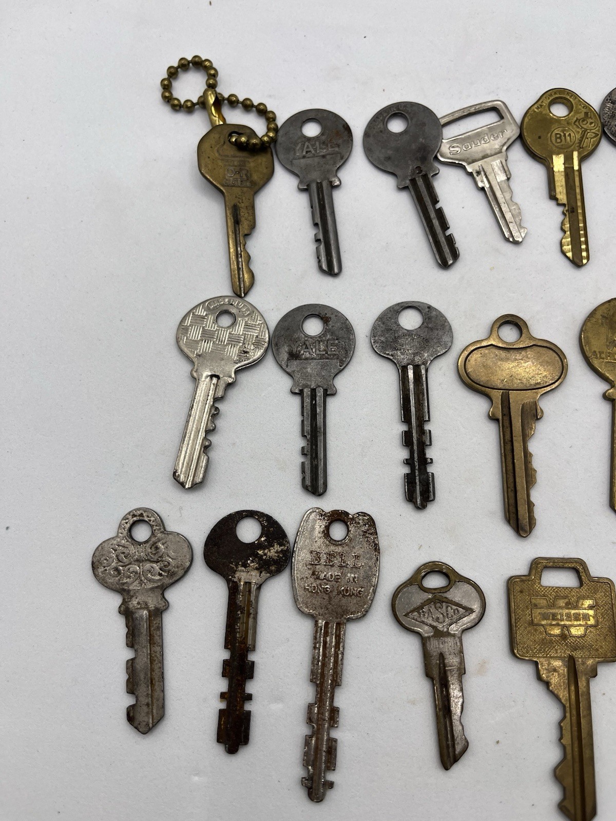 Mixed Lot of Vintage Keys National Yale Jet & More—29 Keys
