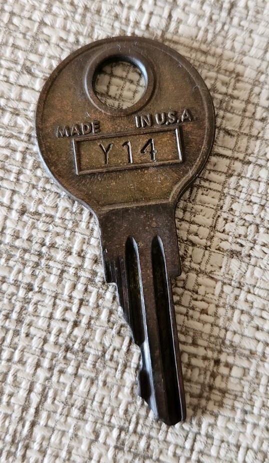 Vintage Curtis Ind. Cleveland Ohio Key Y-14 Made in the U.S,A.