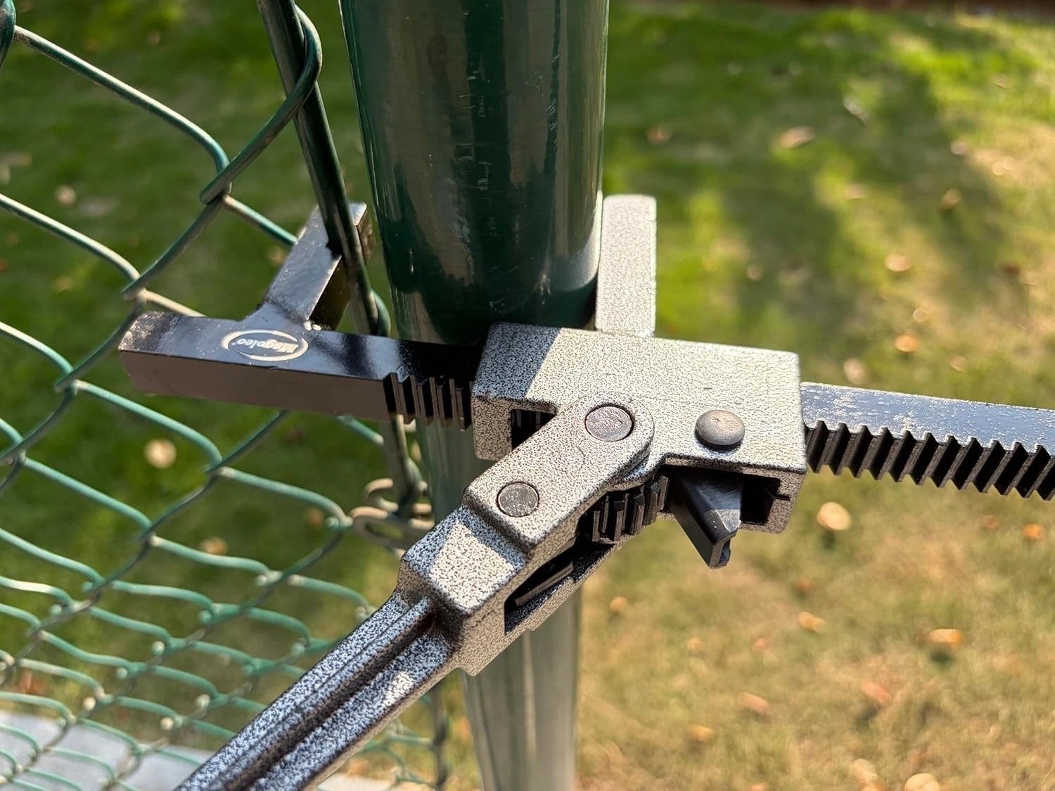 Durable Rust-Resistant Fence Stretcher Tool for Precision Tension Control