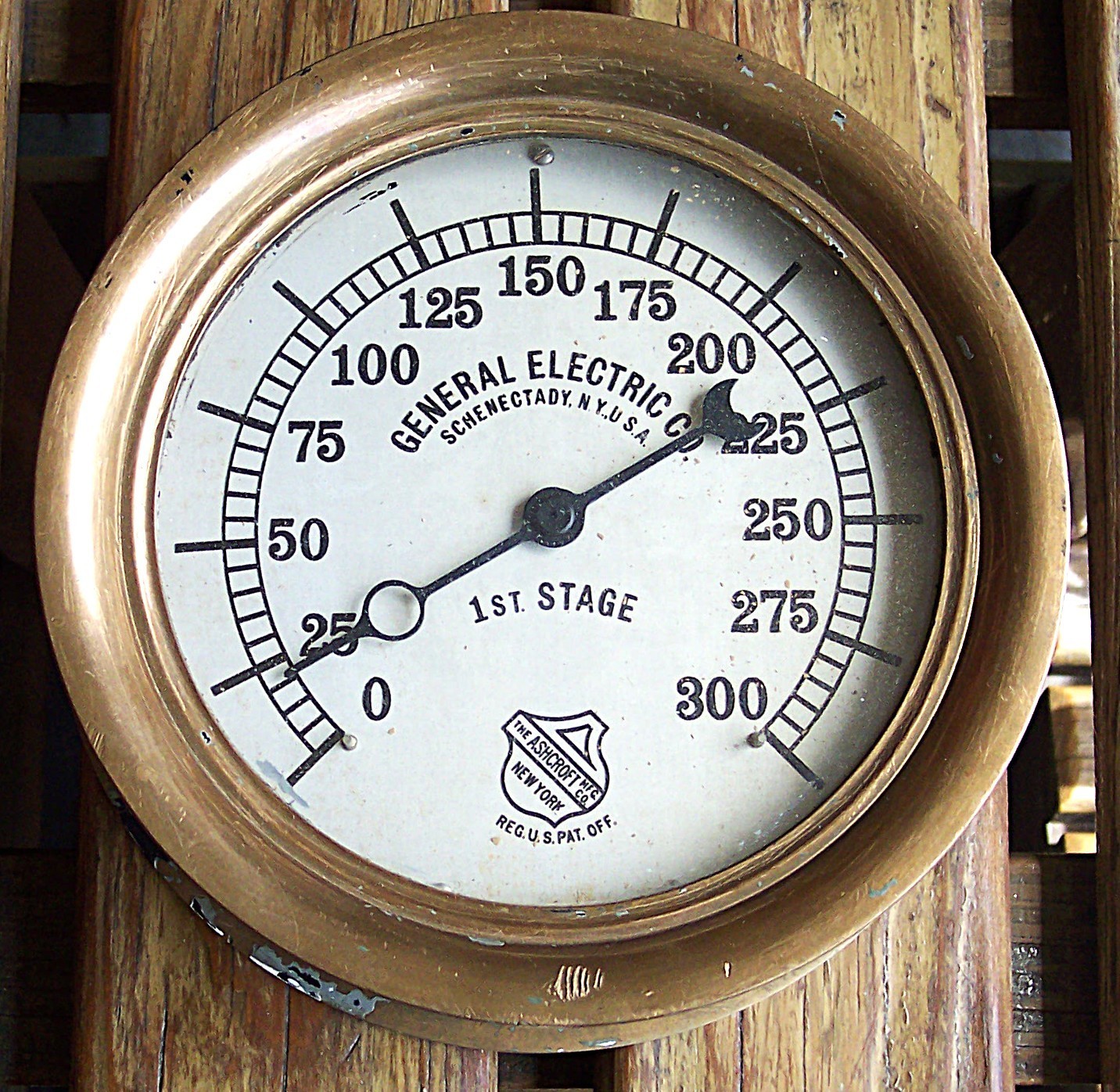 Vintage Ashcroft General Electric Schenectady NY Pressure Gauge 7 3/8″ Steampunk
