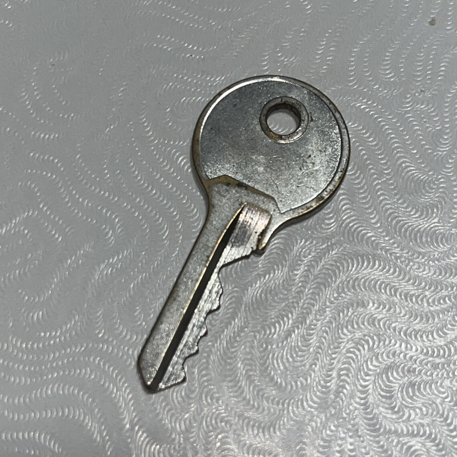 Vintage B 235 Key