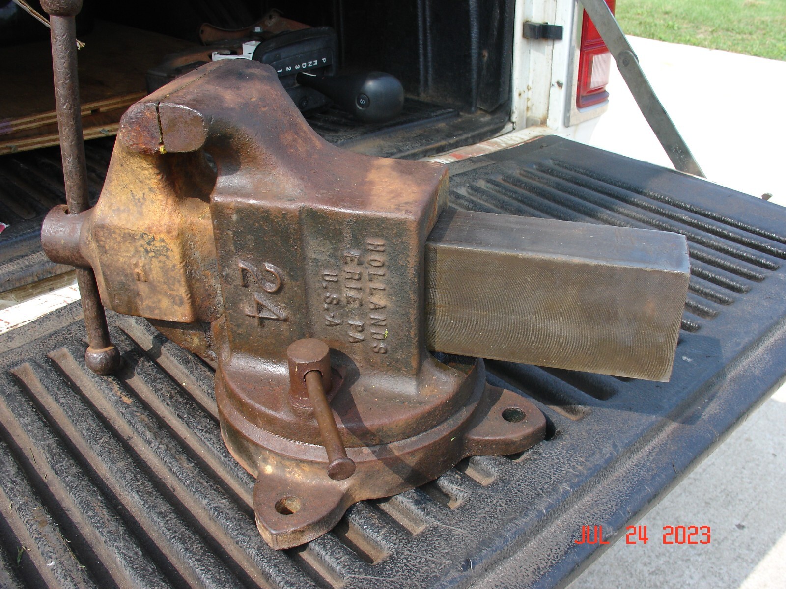 hollands erie vise #24