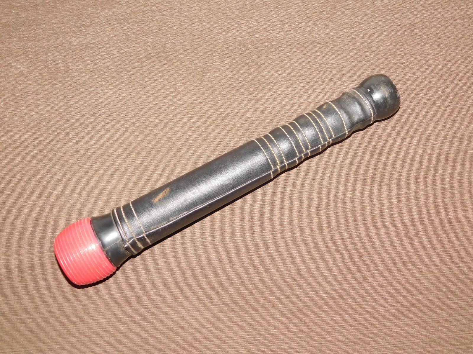VINTAGE 13″ LONG 5 “C” CELL HONG KONG FLASHLIGHT
