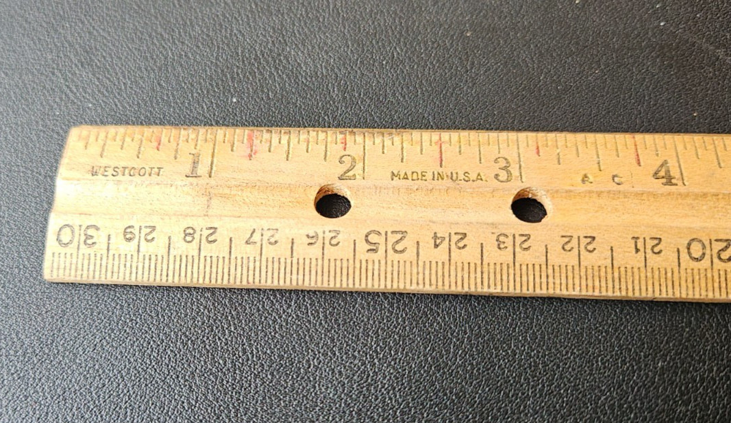 WESTCOTT WOOD 12 INCH / 30MM RULER. METAL EDGE.