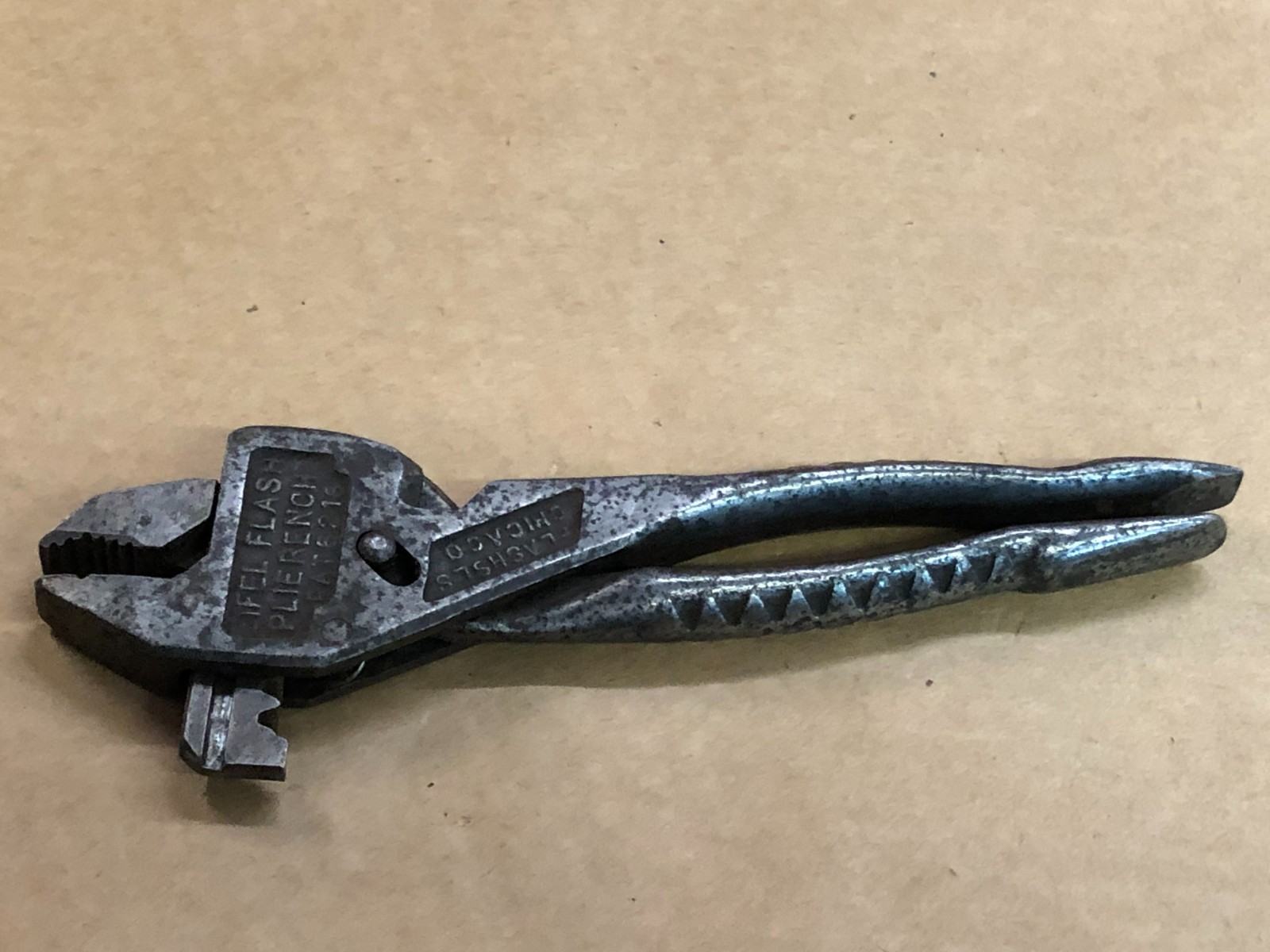 Vintage Eiffel-Flash Plierench Pat 5-2-1916 Chicago USA Adj. Pliers Wrench (A)