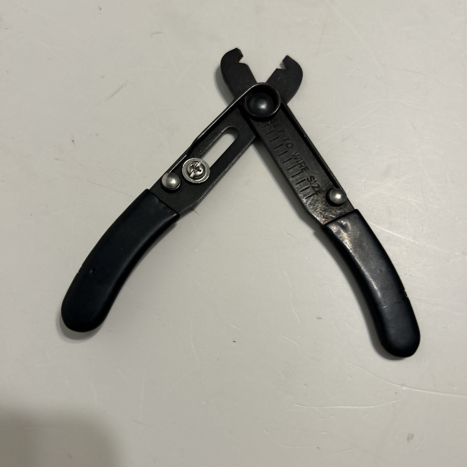 VINTAGE XCELITE 100 / 100-S WIRE CUTTERS STRIPPERS