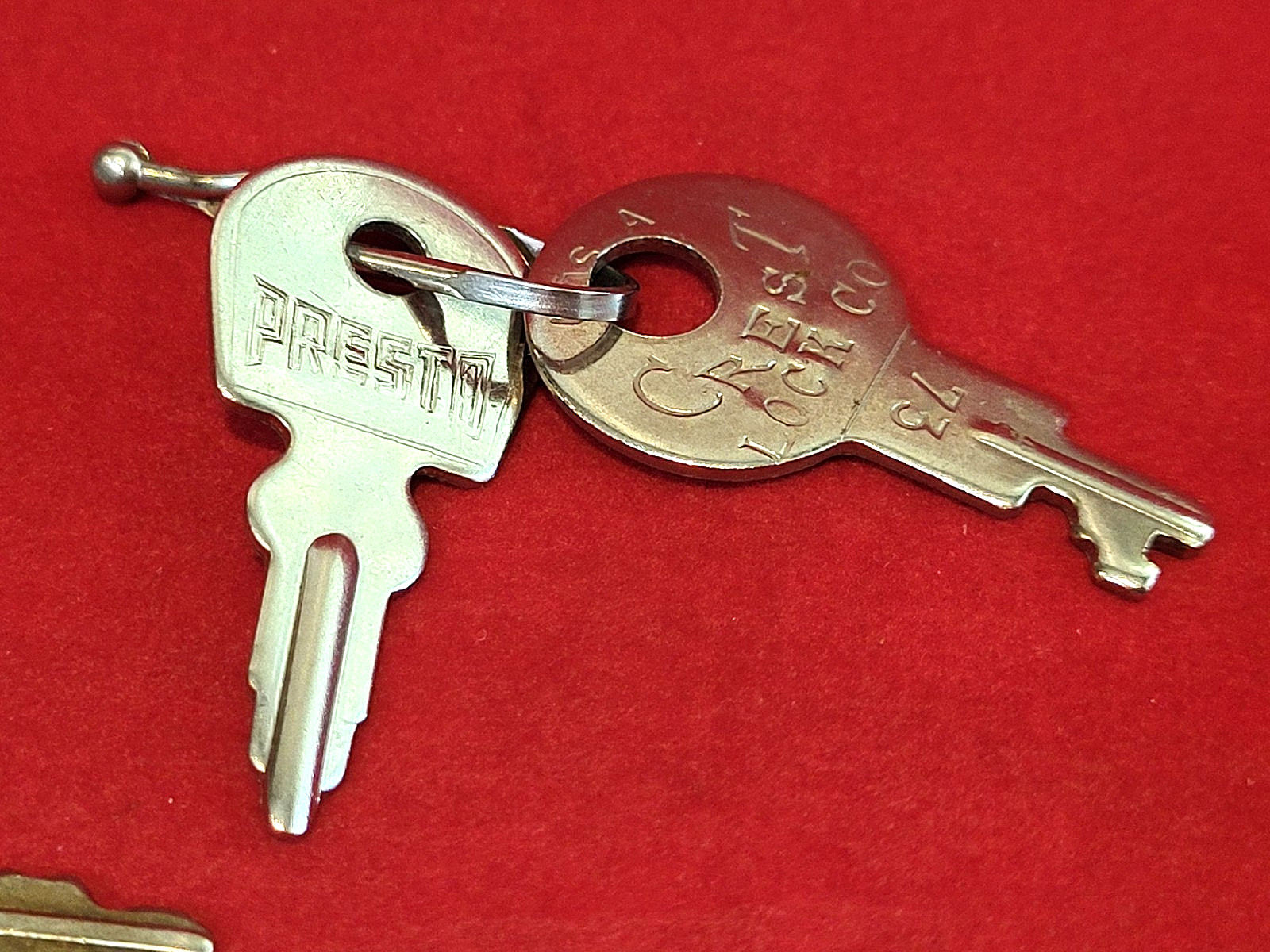 Mixed Lot of Vintage Metal Keys from Various Brands Set of (14) As Shown