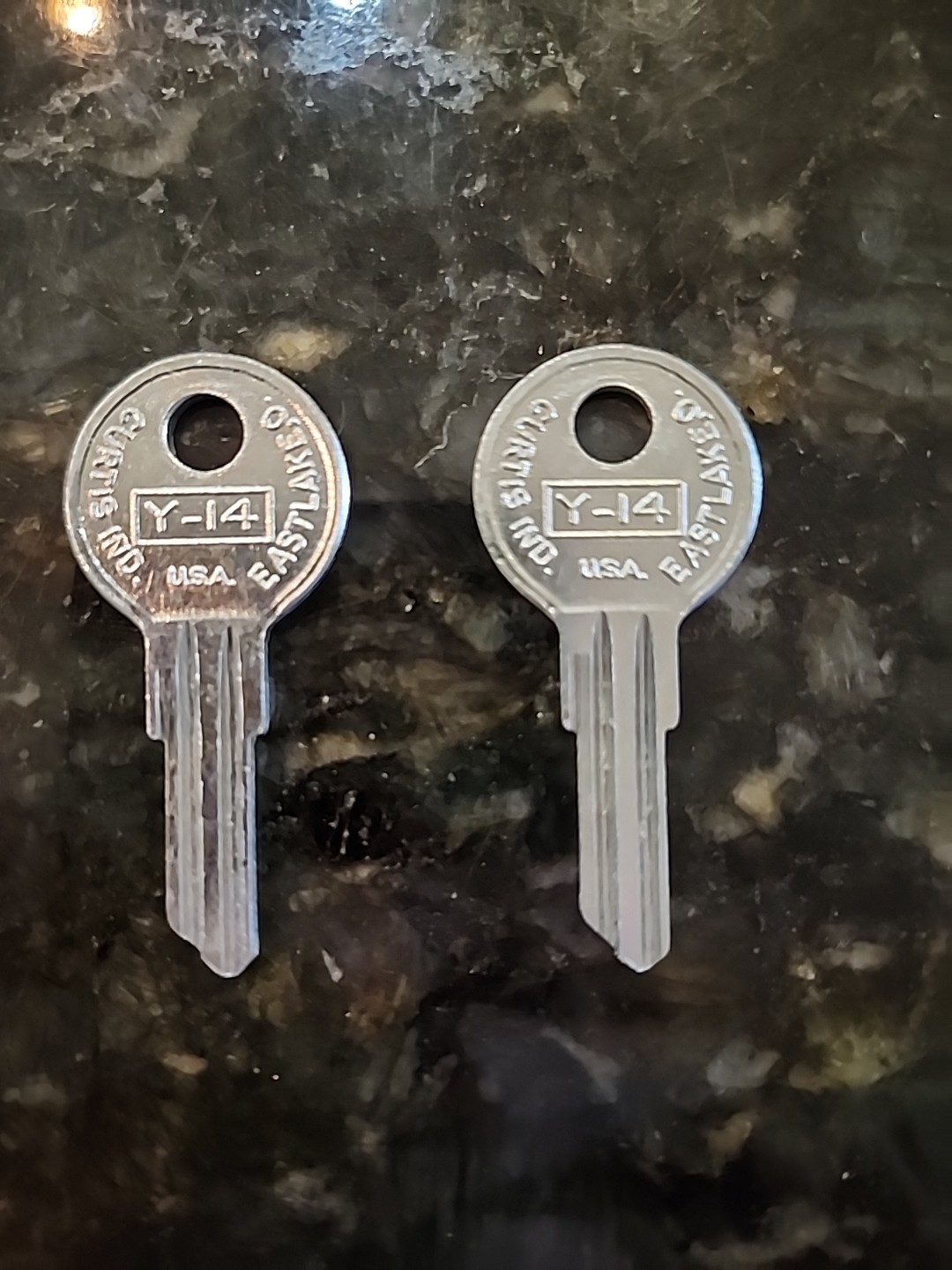 2 × Vintage Curtis Y-14 Key Blanks -Uncut – Locksmith