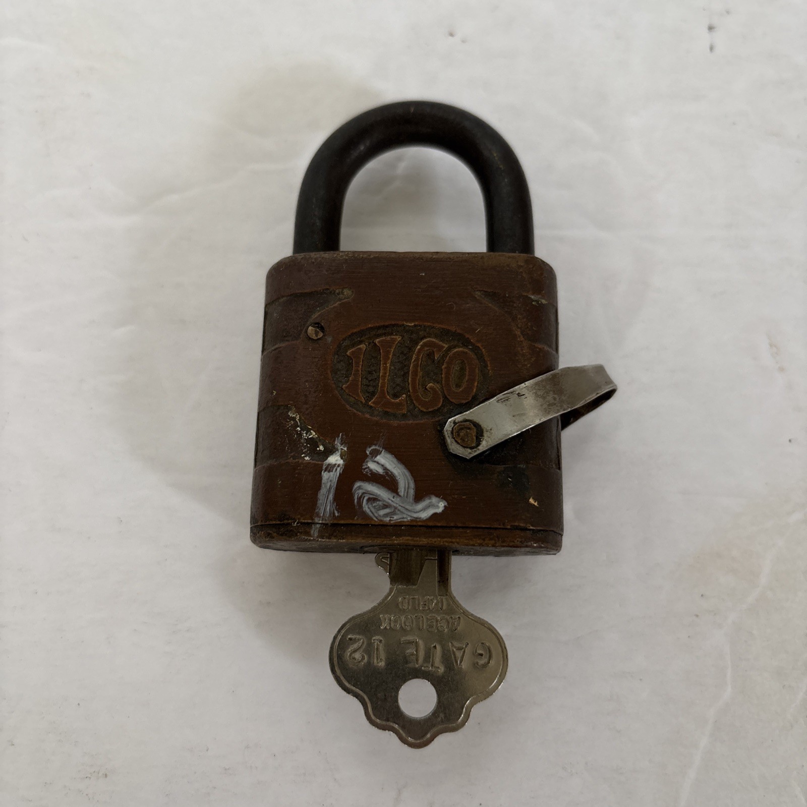 Vintage Brass ILCO Independent Lock Company Brass Padlock W/Key *WORKS*