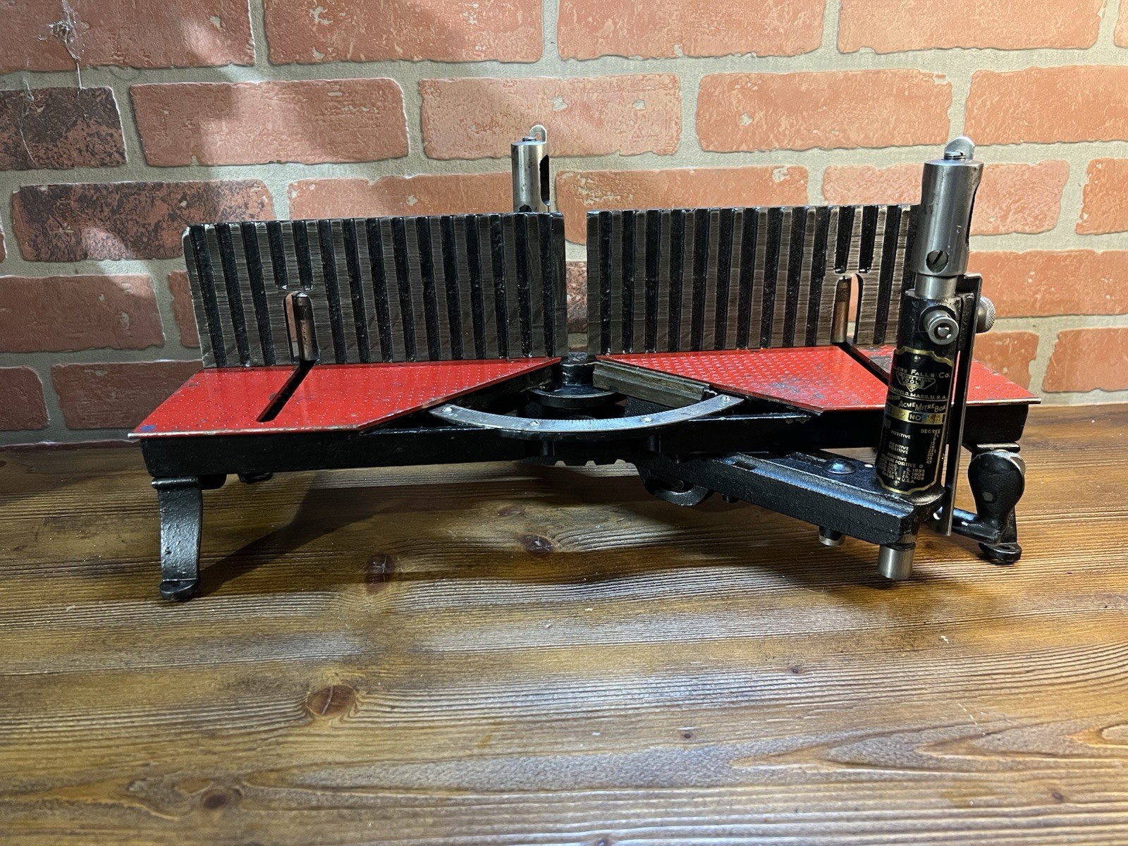 Early Langdon Acme Millers Falls Mitre Saw Box Size 2 No. 73A w/ Disston Backsaw