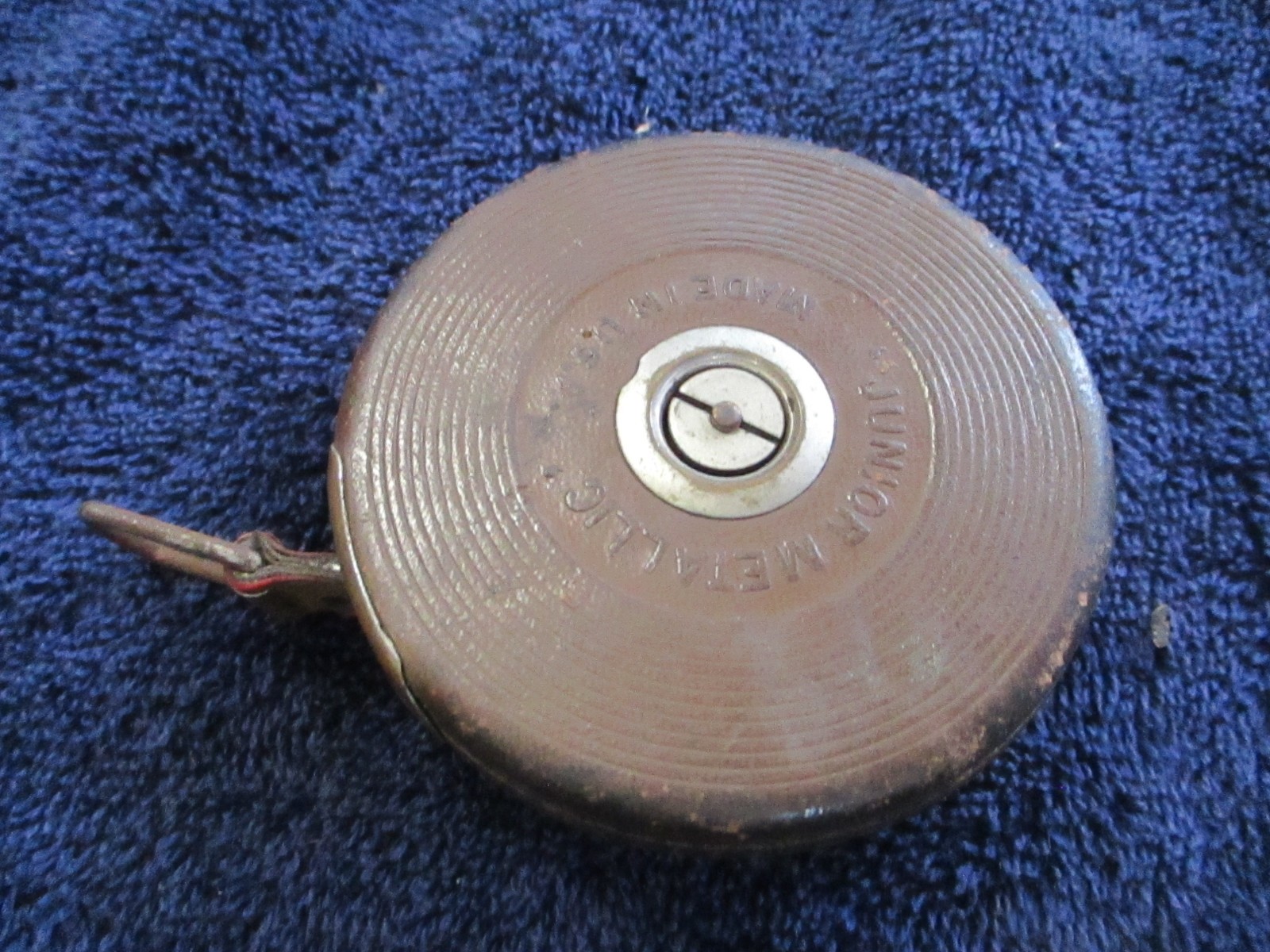THE LUFKIN RULE CO. VINTAGE JUNIOR METALLIC TAPE RULER -LEATHER COVERING-50′-USA