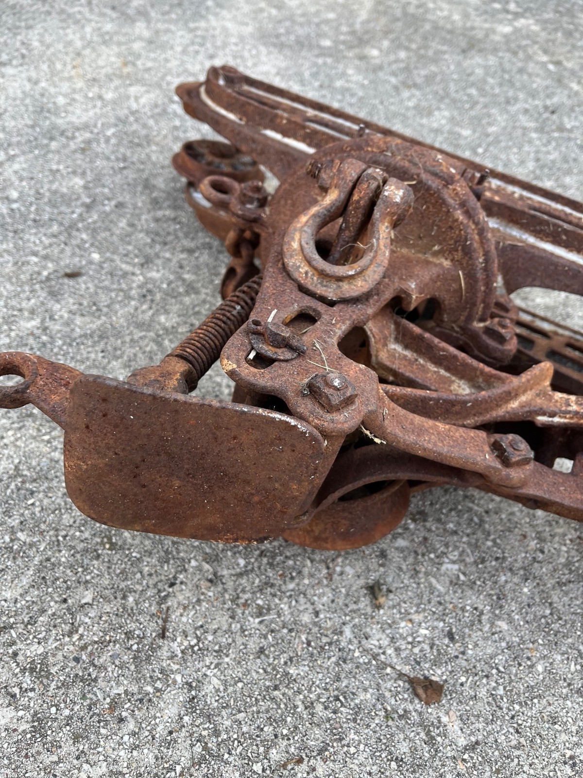RARE Antique F.E. Myers Sure Grip Cast Iron Farm Hay Trolley Barn Equipment