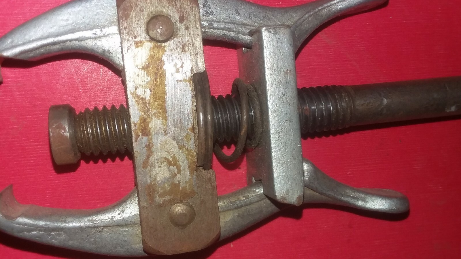 vintage puller made in new britian p-135