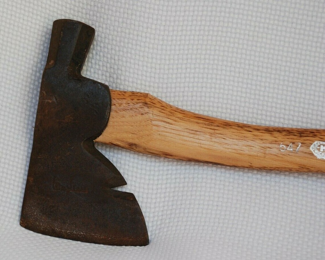 Vintage PLUMB Hatchet Carpenter Axe Octagon Hammer Head With Nail Puller – Nice!