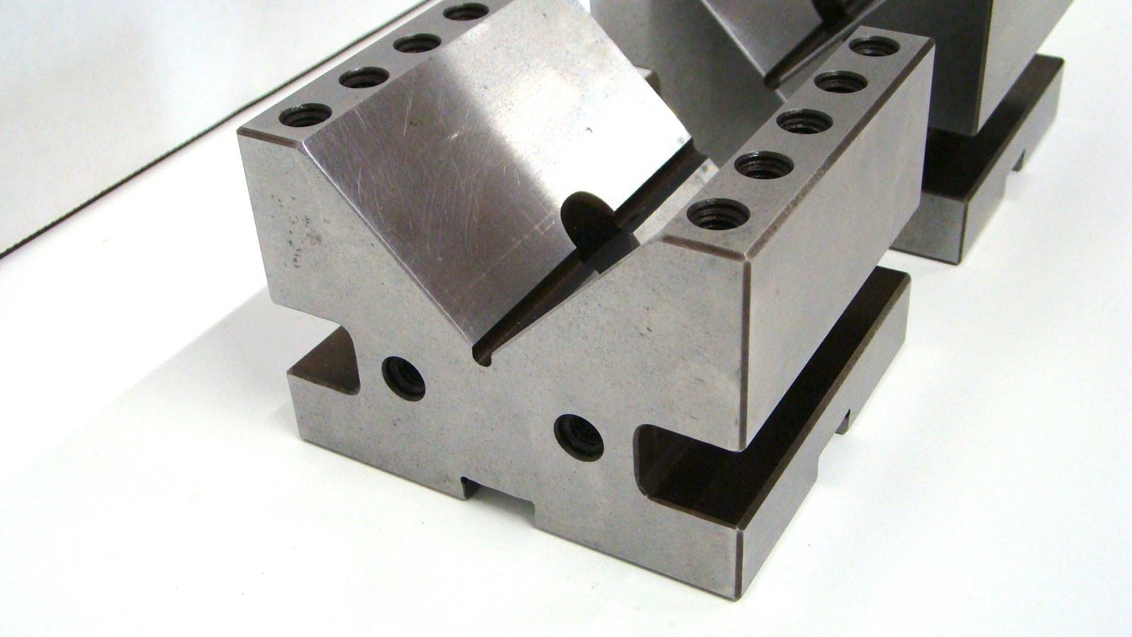 Precision V Block Set – Toolmaker – Machinist – 4″W x 3-1/2″L x 3″H