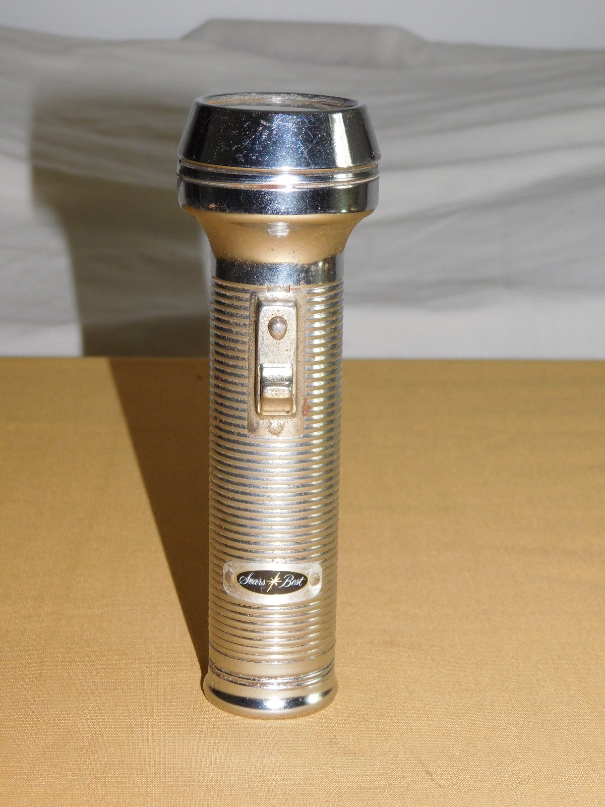 VINTAGE 7 1/4″ LONG SEARS BEST CHROME PLATED MAGNETIC FLASHLIGHT