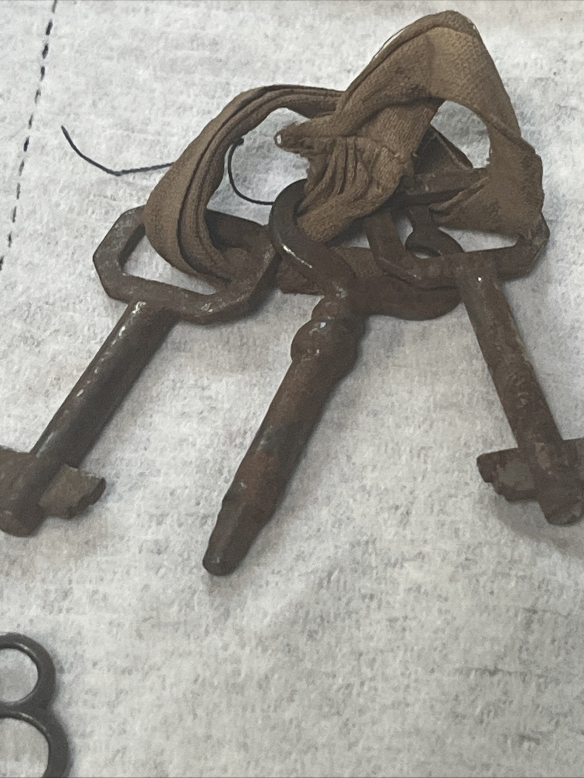 Lot Of 37 Antique Skeleton Hollow Barrel Keys Various Shapes Sizes Excelsior