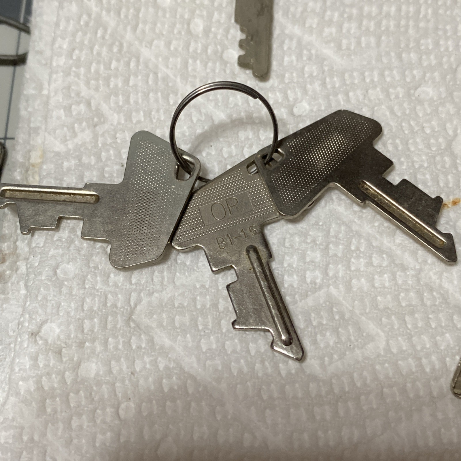 9 Various Silver Small Keys Luggage Lock Box Etc