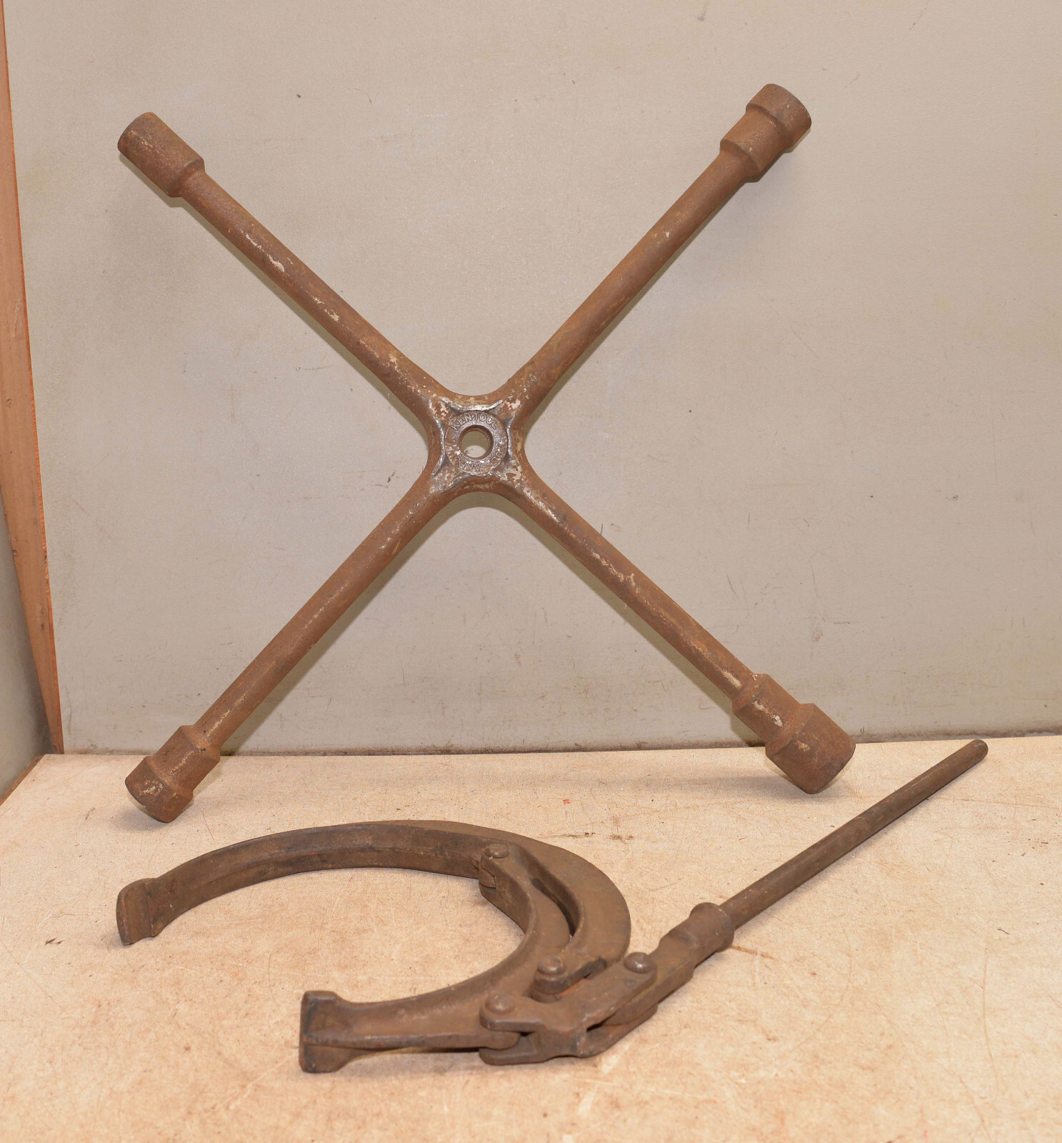 2 vintage Ken Tool T95 four way truck tractor military lug nut wrench & T200 lot