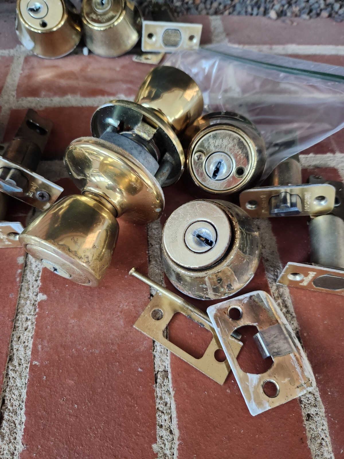 Used Kwikset Doorknob With Deadbolt 2 Sets, One Deadbolt. Keyed The Same 3 keys