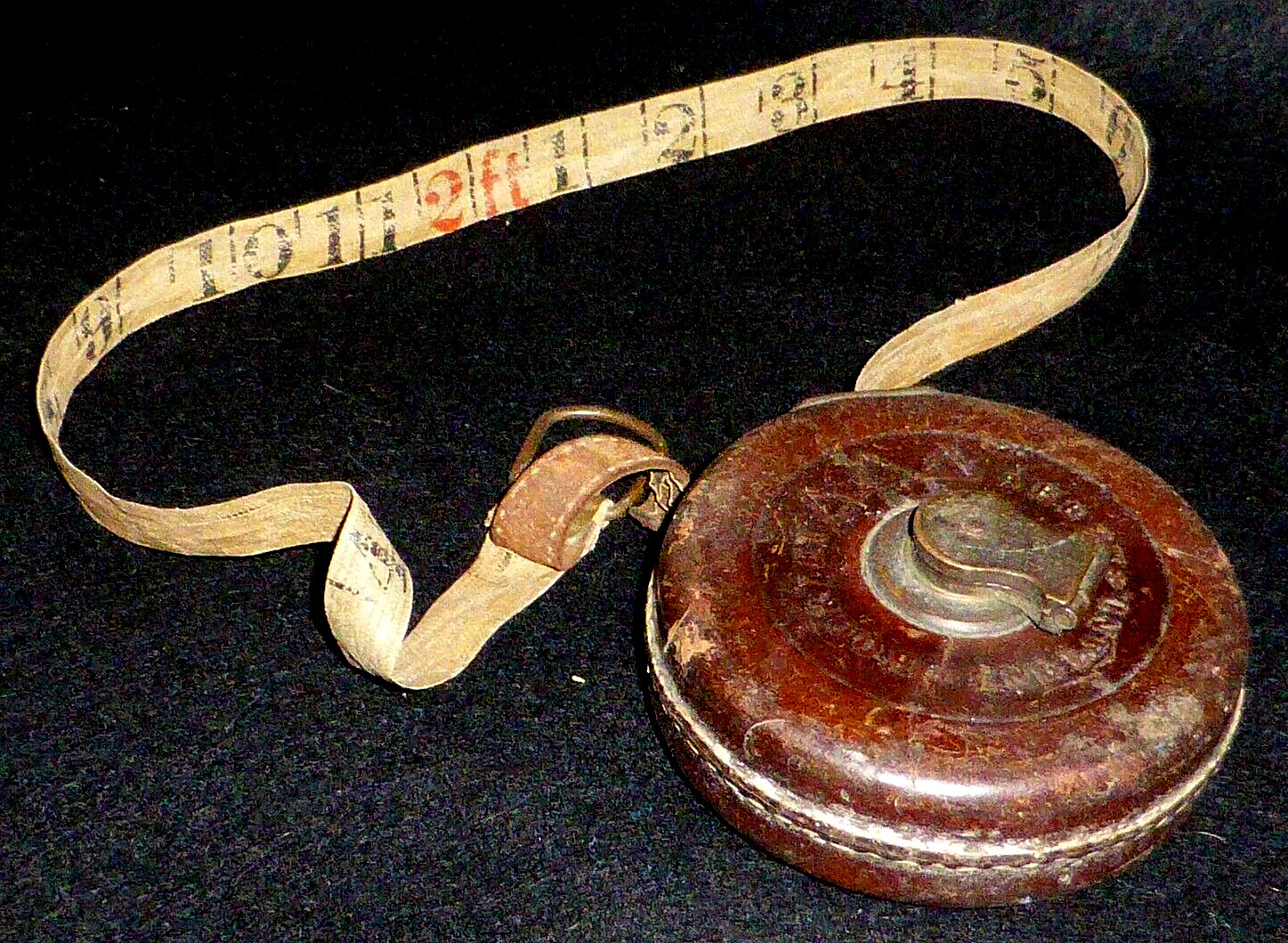 Vintage Hockley Abbey John Rabone & Sons 33ft Reel Tape Measure No.250 c1930s.