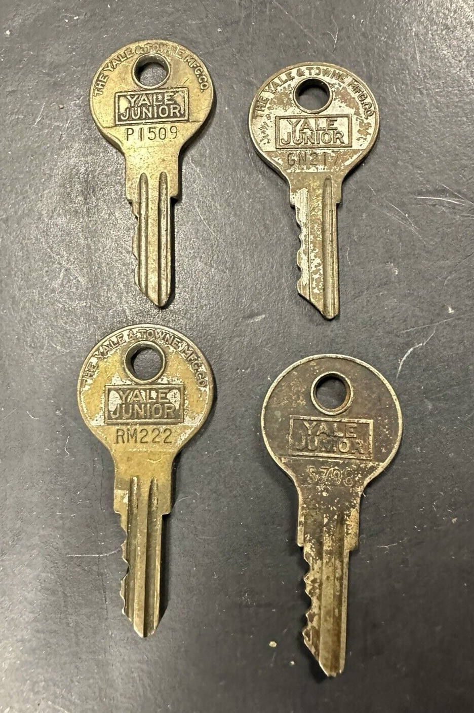 Junior Yale & Towne Keys P1509 GN217 RM222 S798