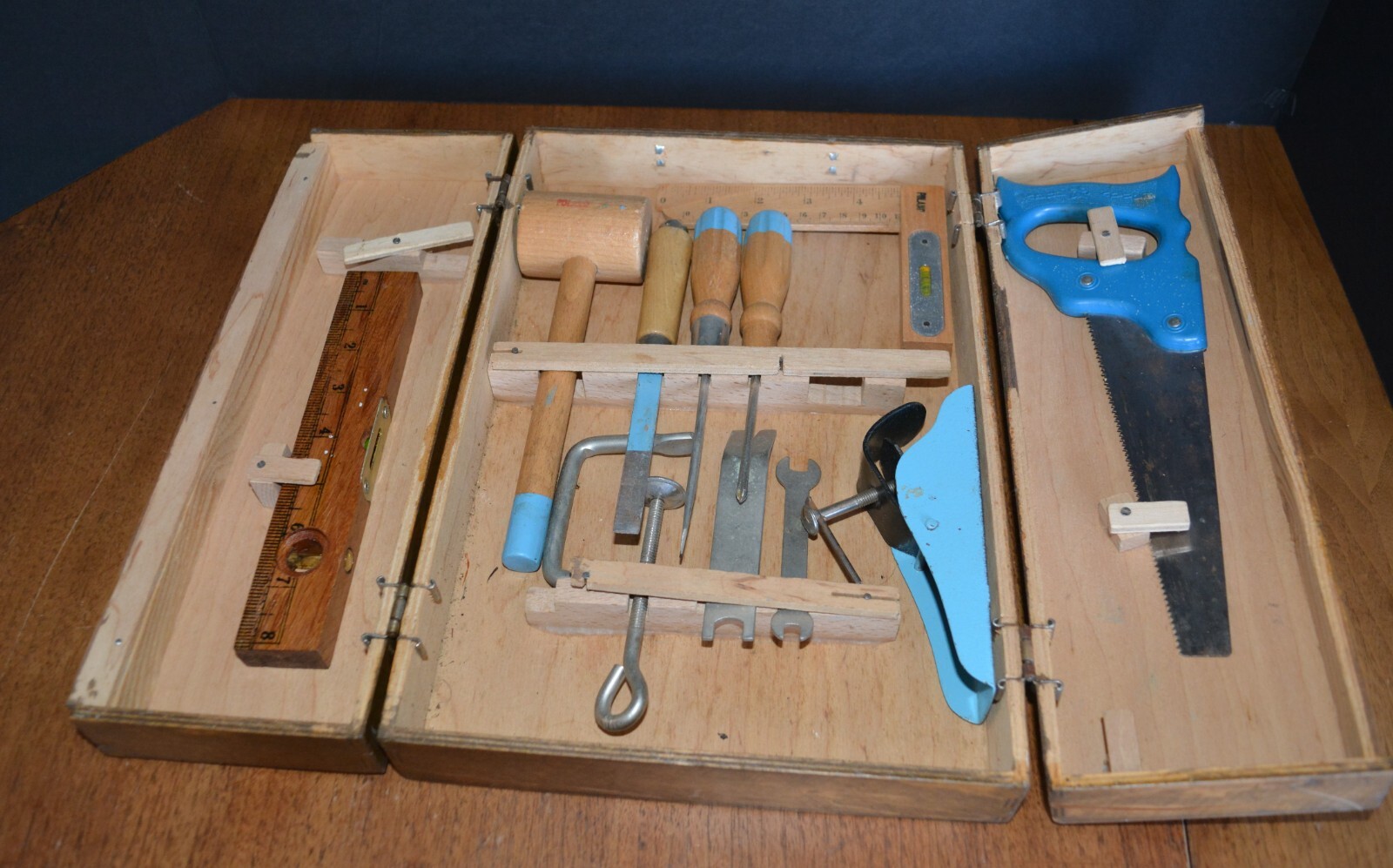 VTG Children’s Tool Kit & Wood Portable Storage Case