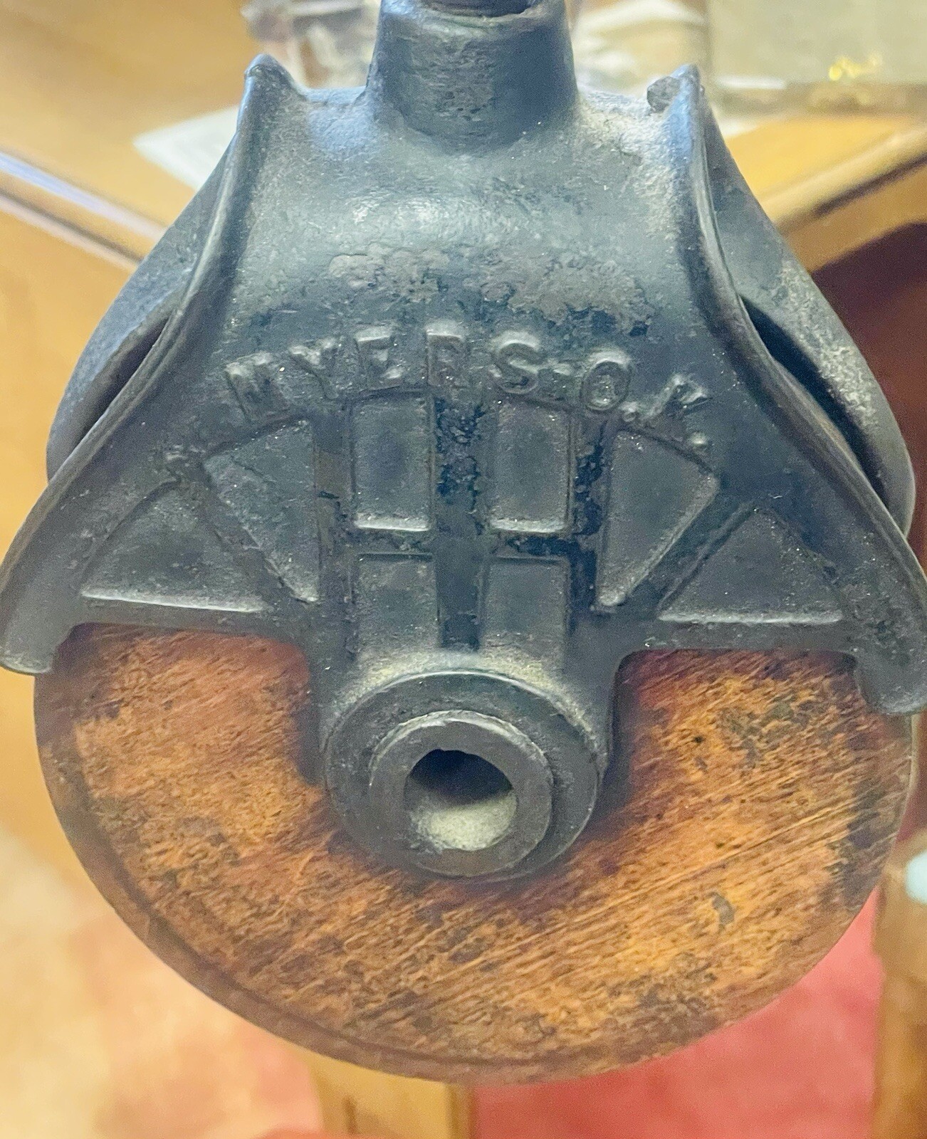 VINTAGE MYERS OK H322 X CAST IRON WOODEN PULLEY BARN FARM EQUIPMENT GREAT COND.
