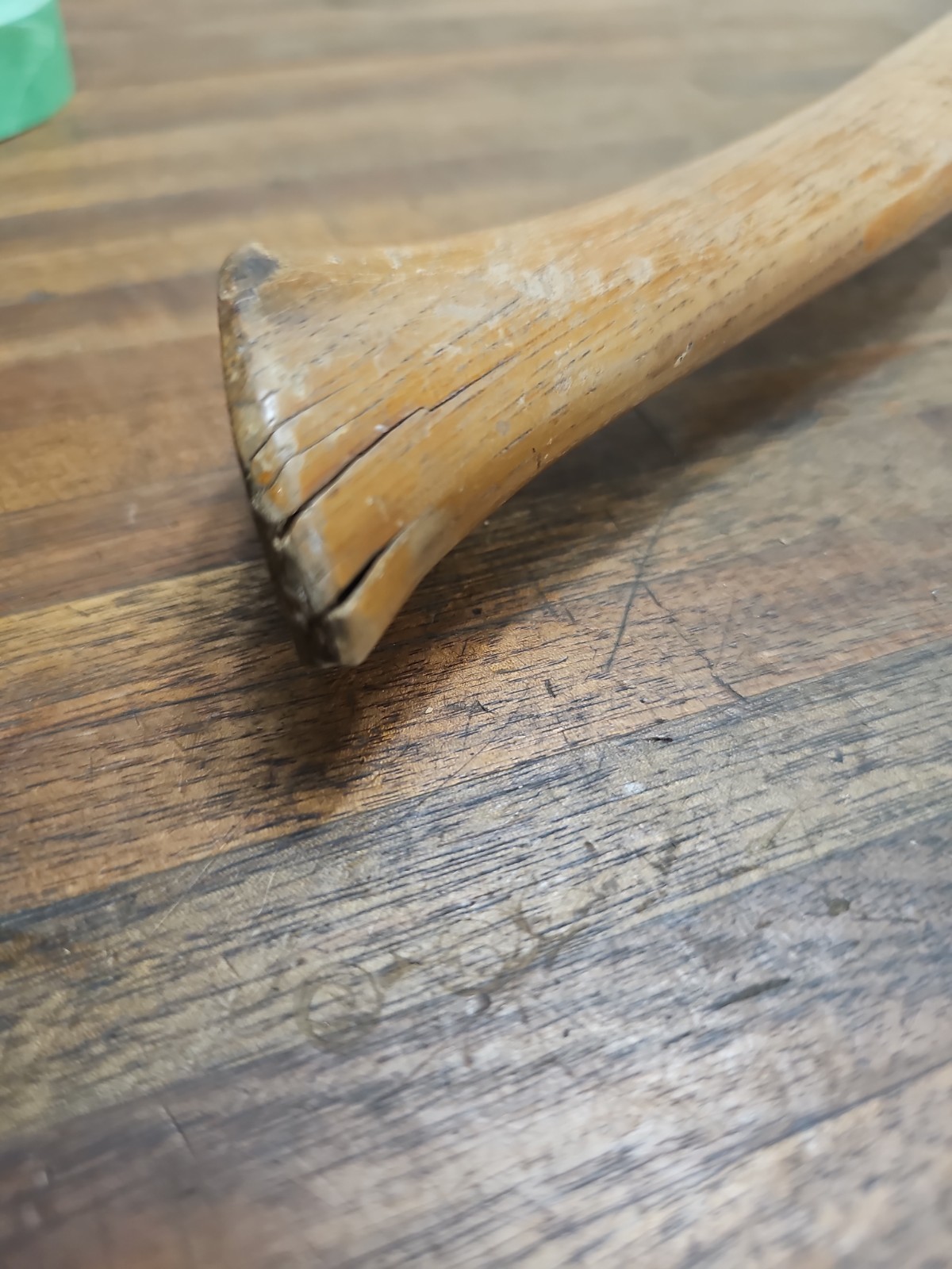 R87- Antique Embossed Logo E. C. Simmons Keen Kutter jersey pattern axe 5 lb