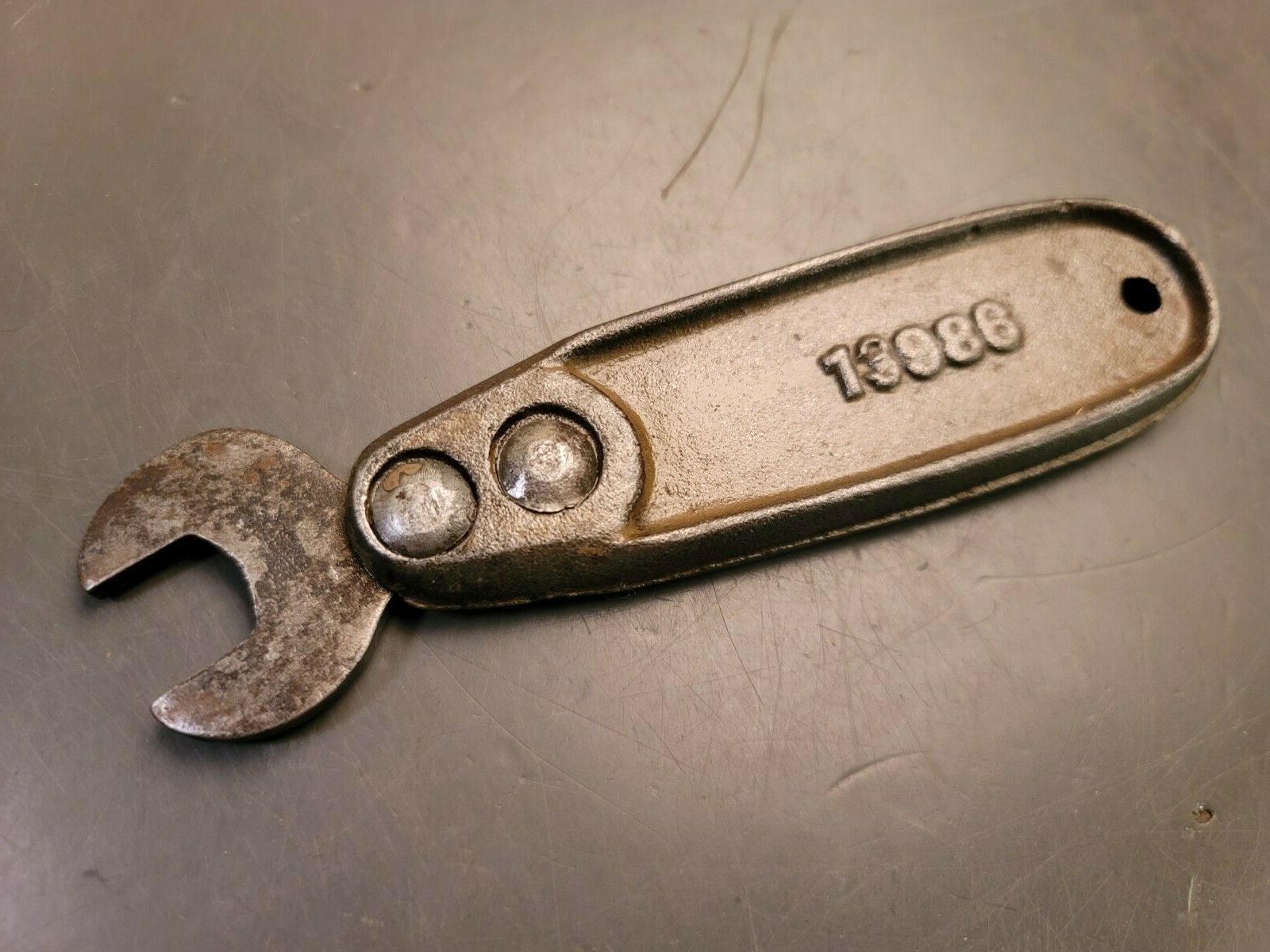 Vintage American Seating Co. Universal Desk Wrench No. 13986 9/16″ – Length 6″