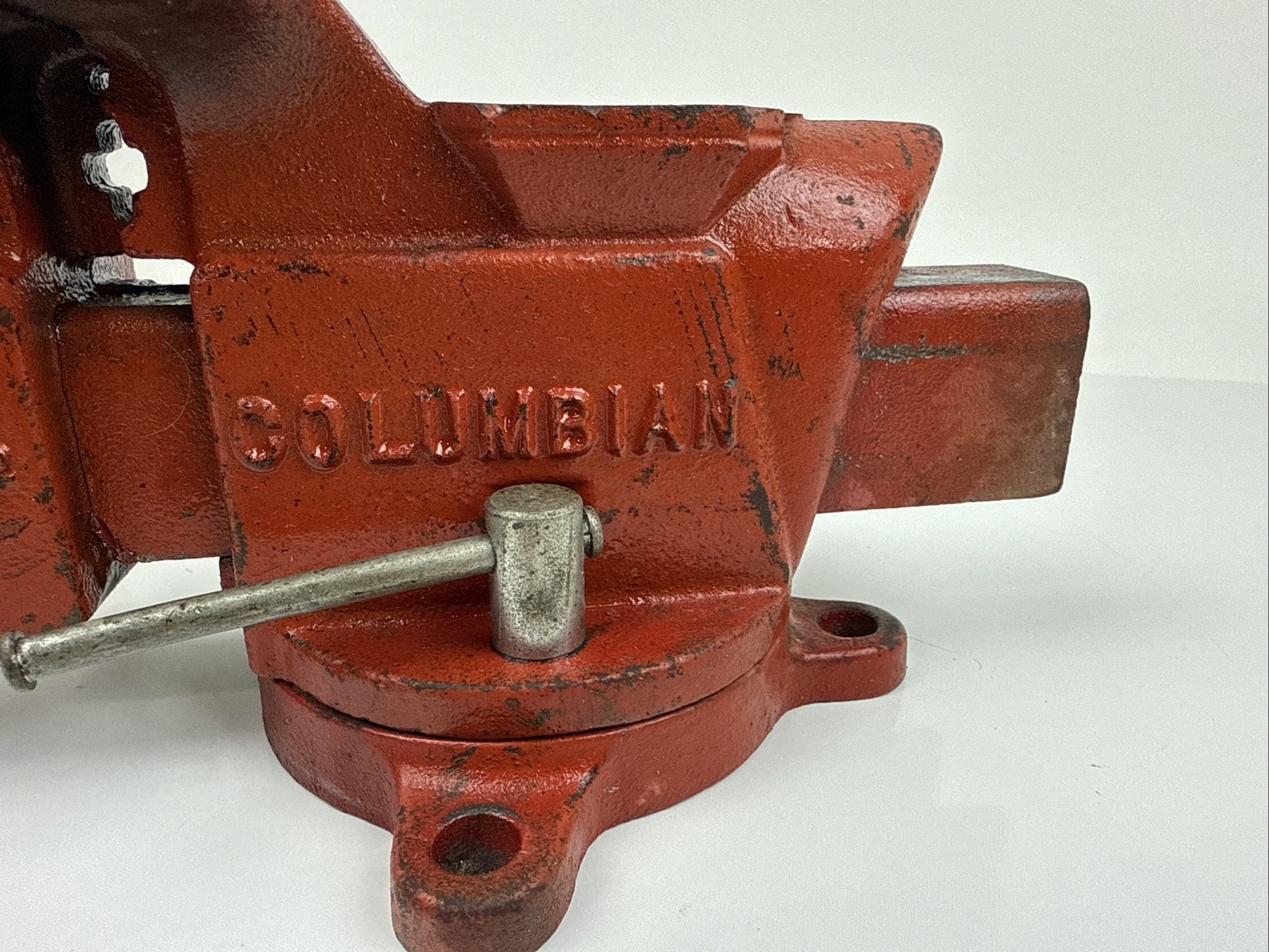 NICE! Vtg COLUMBIAN Bench Vise D43-1/2 Swivel Base 3-1/2″ Jaws, Anvil, Pipe Jaws