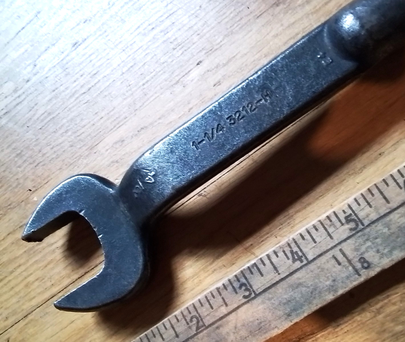 KLEIN Tools Inc. U.S.A. 1-1/4″ X 3/4″ SPUD WRENCH 15.2″L Net Weight 2 lb.