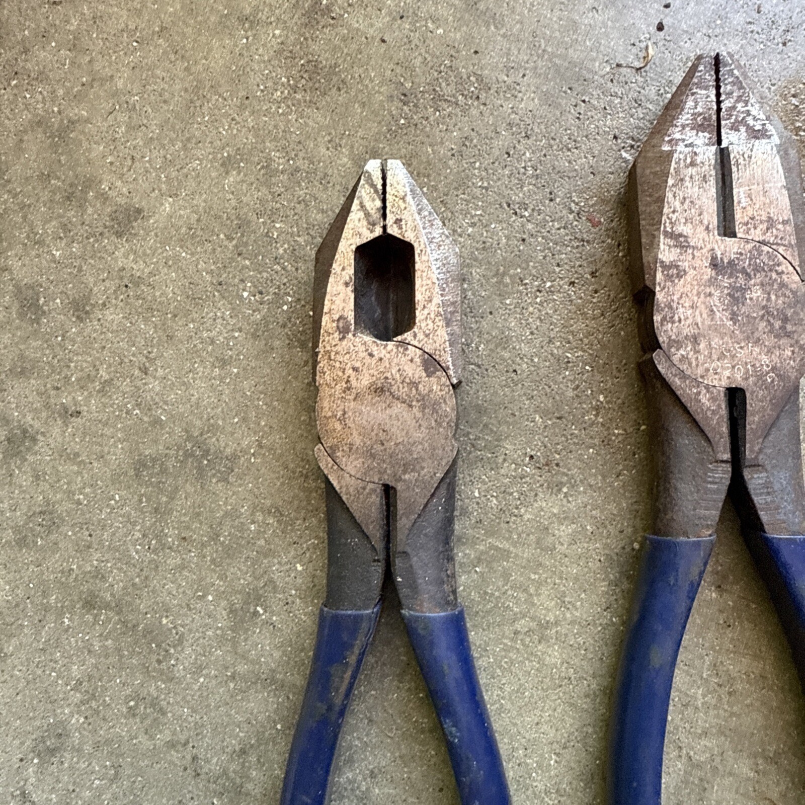 Lot Of 2 KLEIN Tools 9″ Lineman’s Pliers side cutter [201-9NE] USA vintage