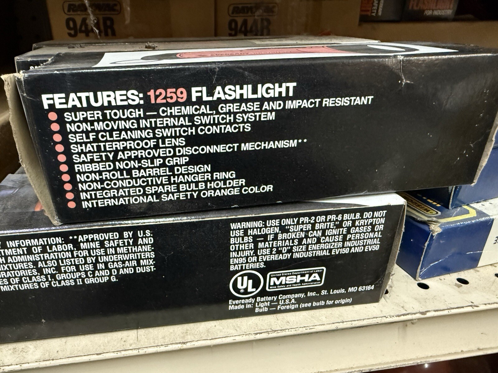8 NOS Eveready Flashlights for Industry 1259 NEW in box Thanks