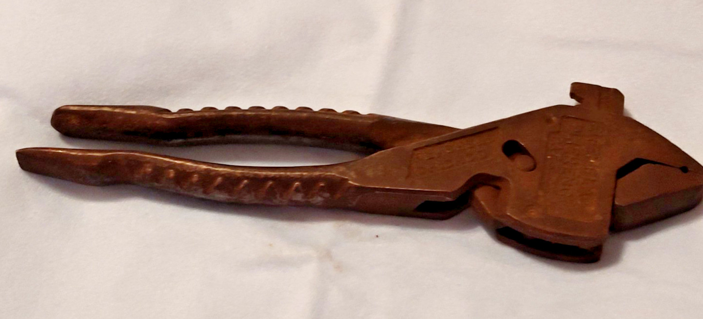 Vintage EIFFEL-FLASH PLIERENCH ORIGINAL Flashsls Chicago CIRCA USA