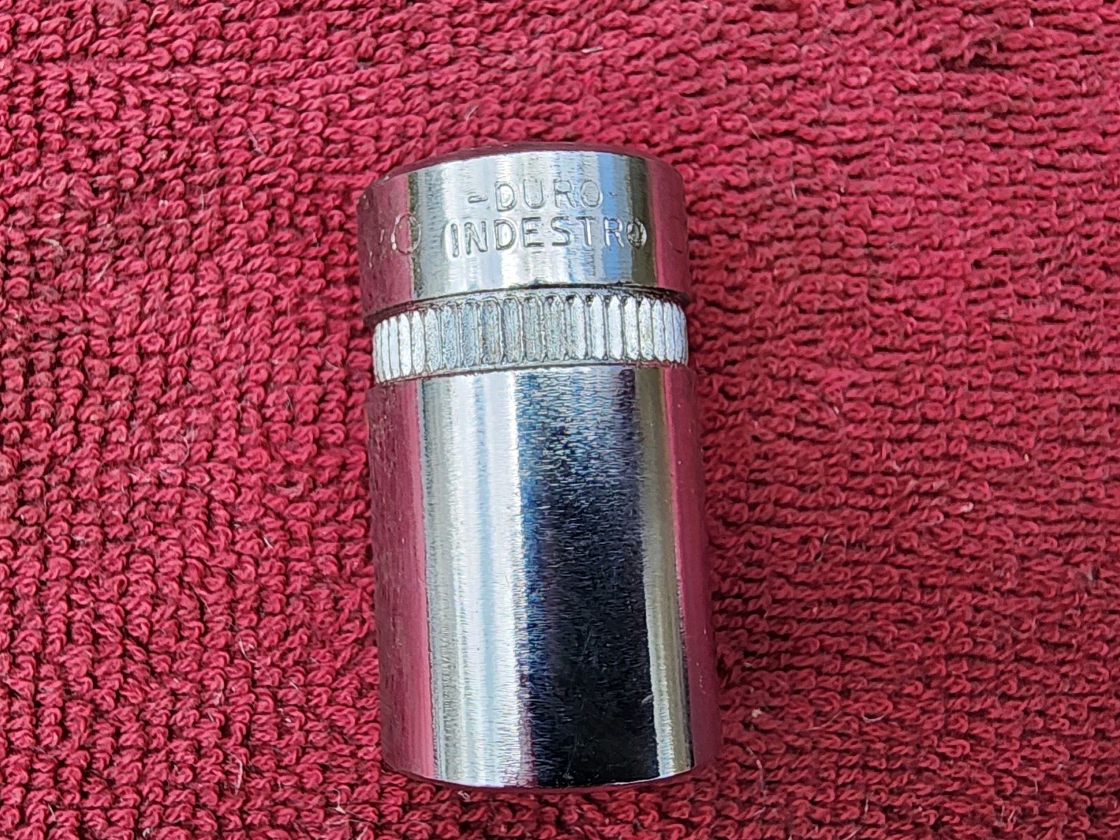 Vintage Duro Indestro No.1220 5/8″ , 1/2″ Dr. 12 Pt Socket, Excellent