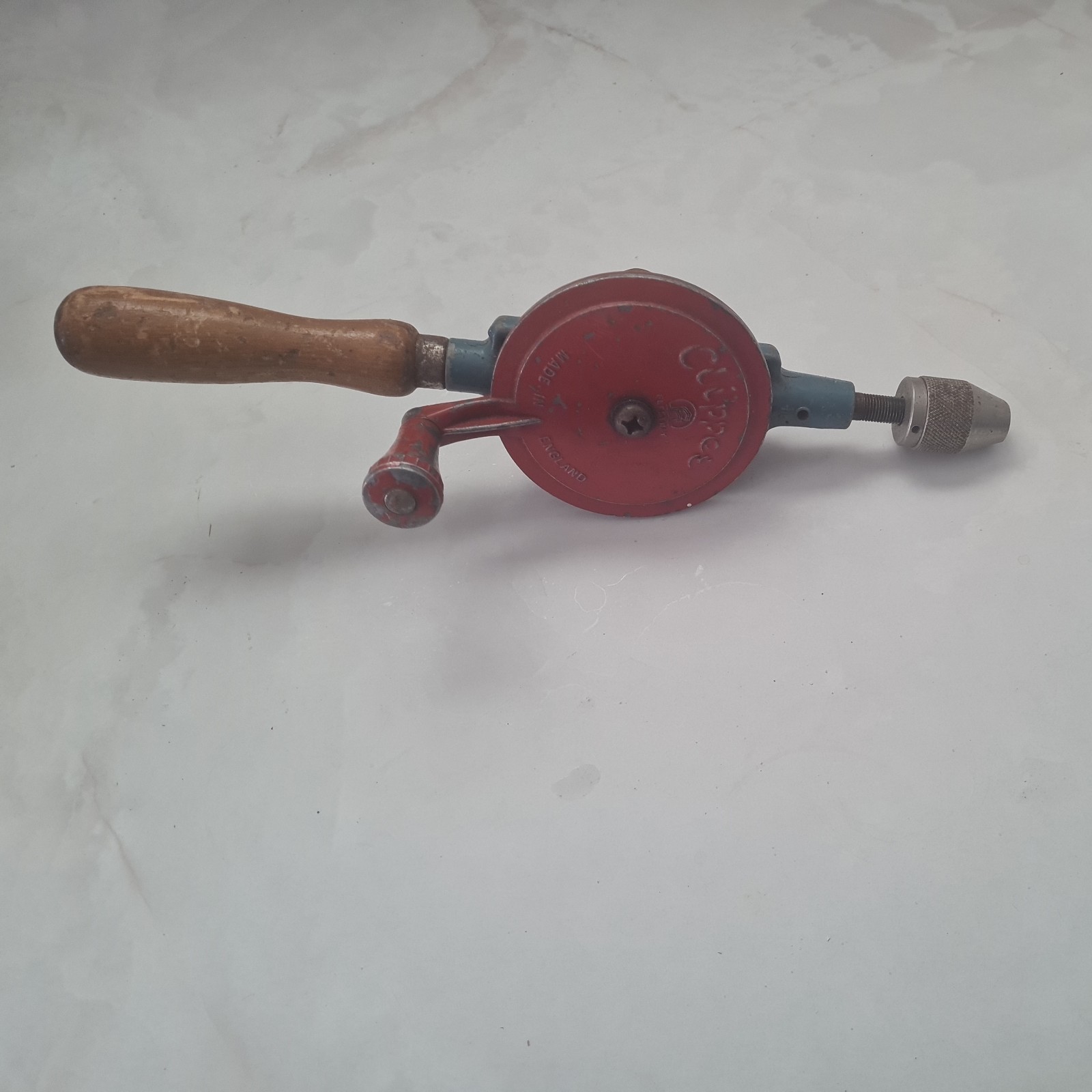 Vintage “Qualcast Clipper” hand brace drill, 12-12.5″ long