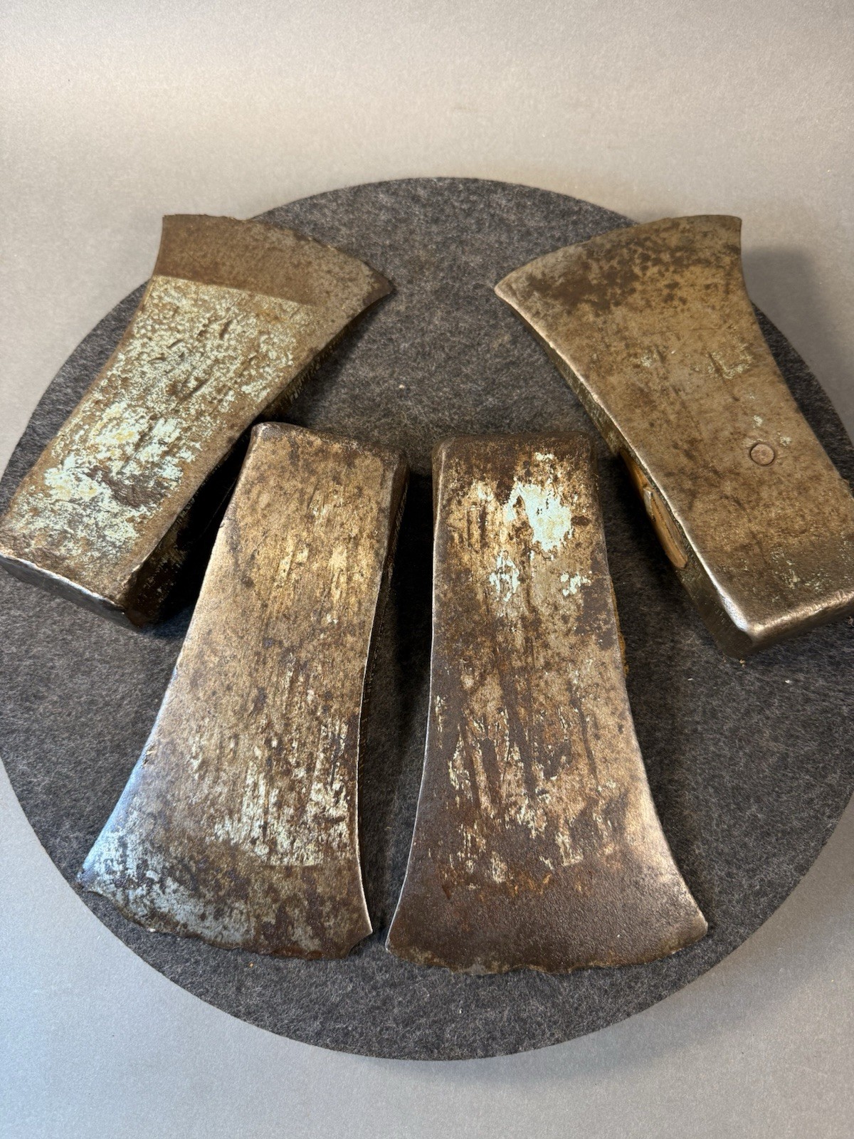 FOREST KING 5 LB RAFTER RAFTING PATTERN SINGLE BIT AXE HEADS ONLY. Lot Of 4.