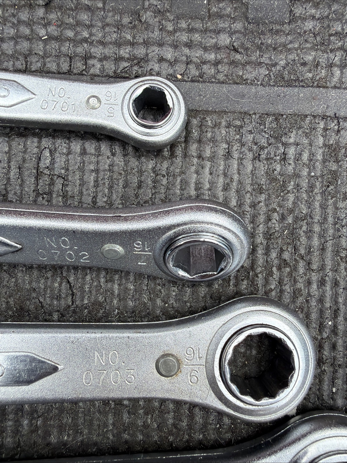 Rare Indestro Tools 5pc Ratcheting Box Wrench Set W Holder 0700-5 USA Nos SAE