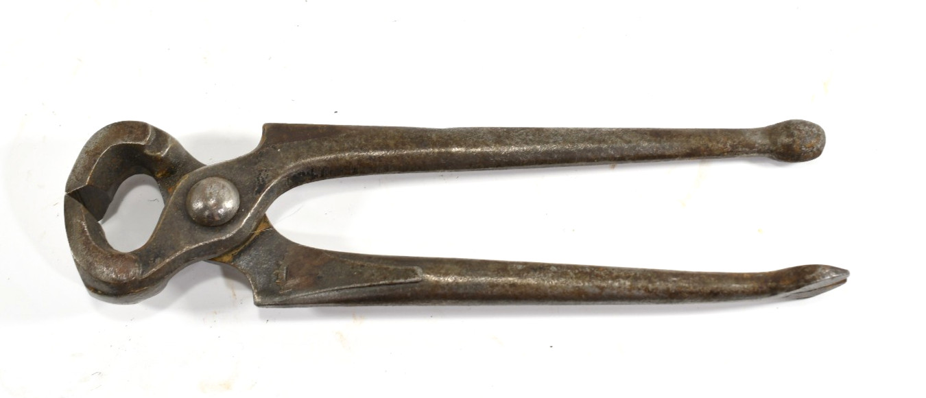 Vintage 8” Blacksmith Farrier Hoof Nippers Nail puller / ball end N381
