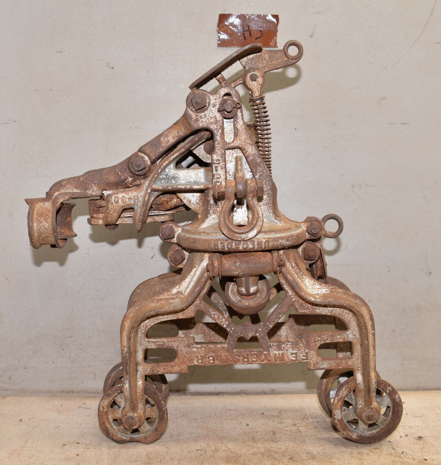F. E. Myers hay Suregrip vintage farm collectible barn trolley tool lamp H3