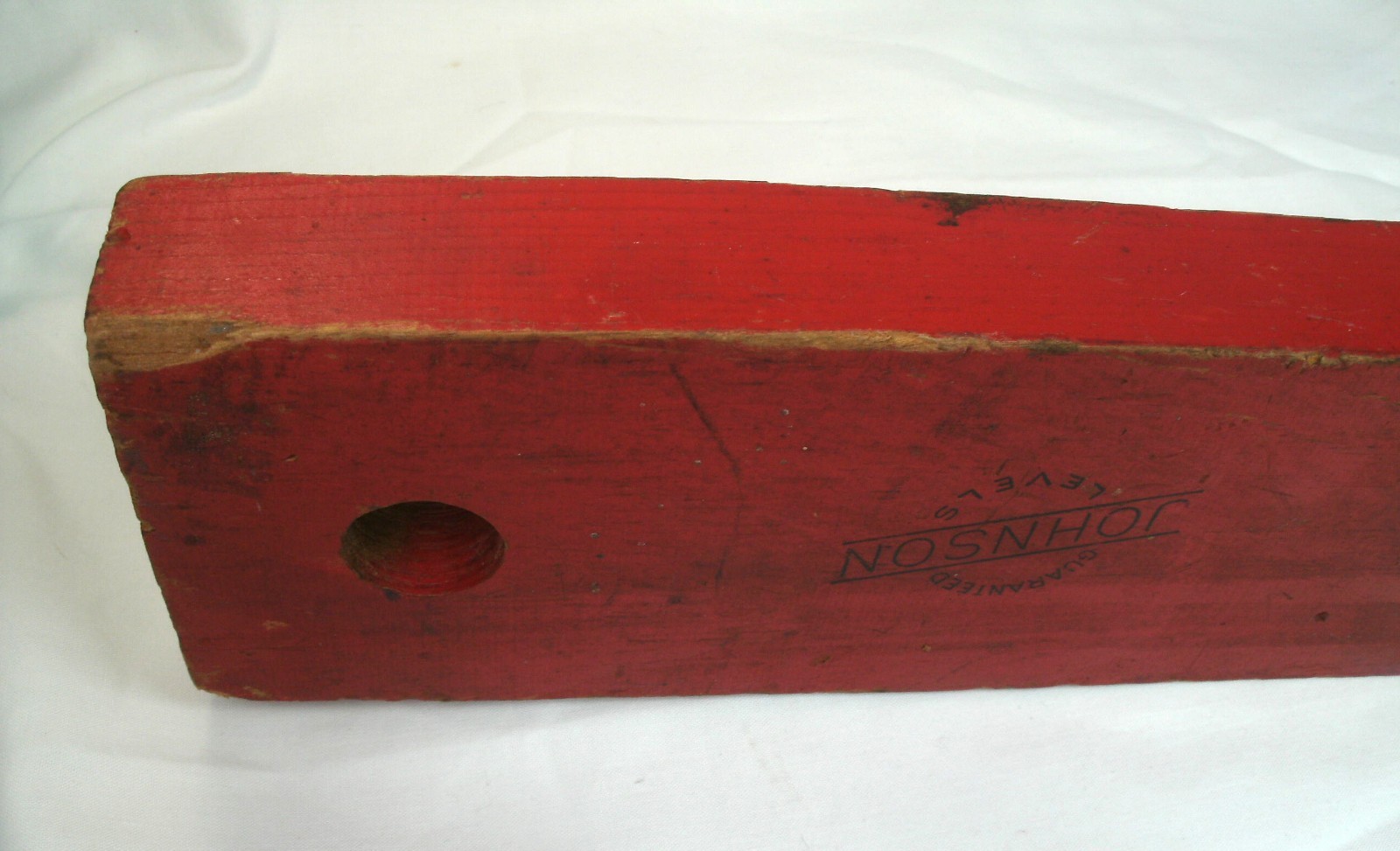 Vintage Red Wooden Johnson Products Co. Level #182 18″ Made in Milwaukee Wis