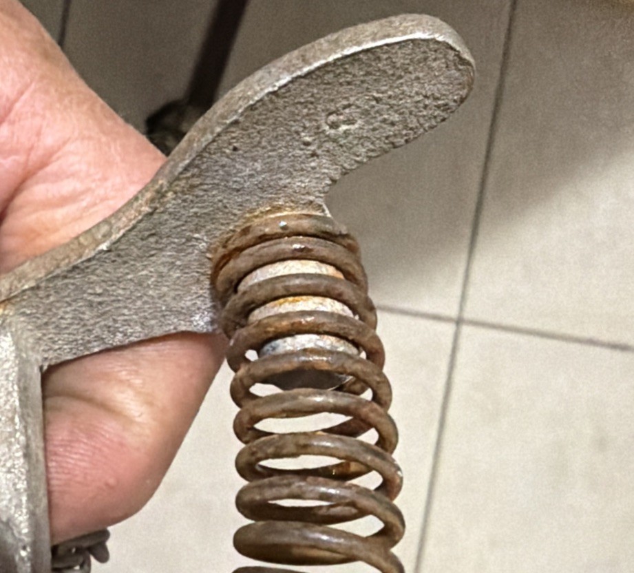 3 Vintage Alum/Cast Iron Vintage Spring Clamp *+* Open To 1 3/4” Decor Or Use