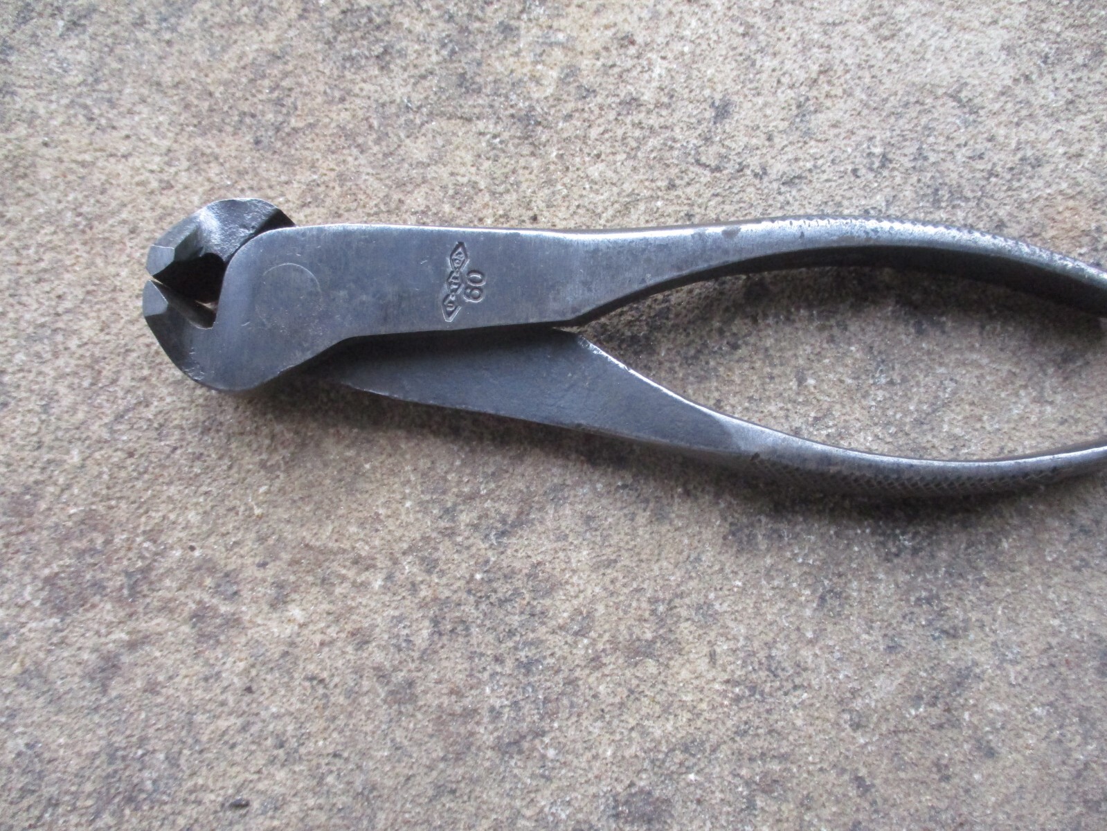 UTICA #60 PINCERS, UTICA 6″ NAIL PULLERS, PINCERS MADE IN USA
