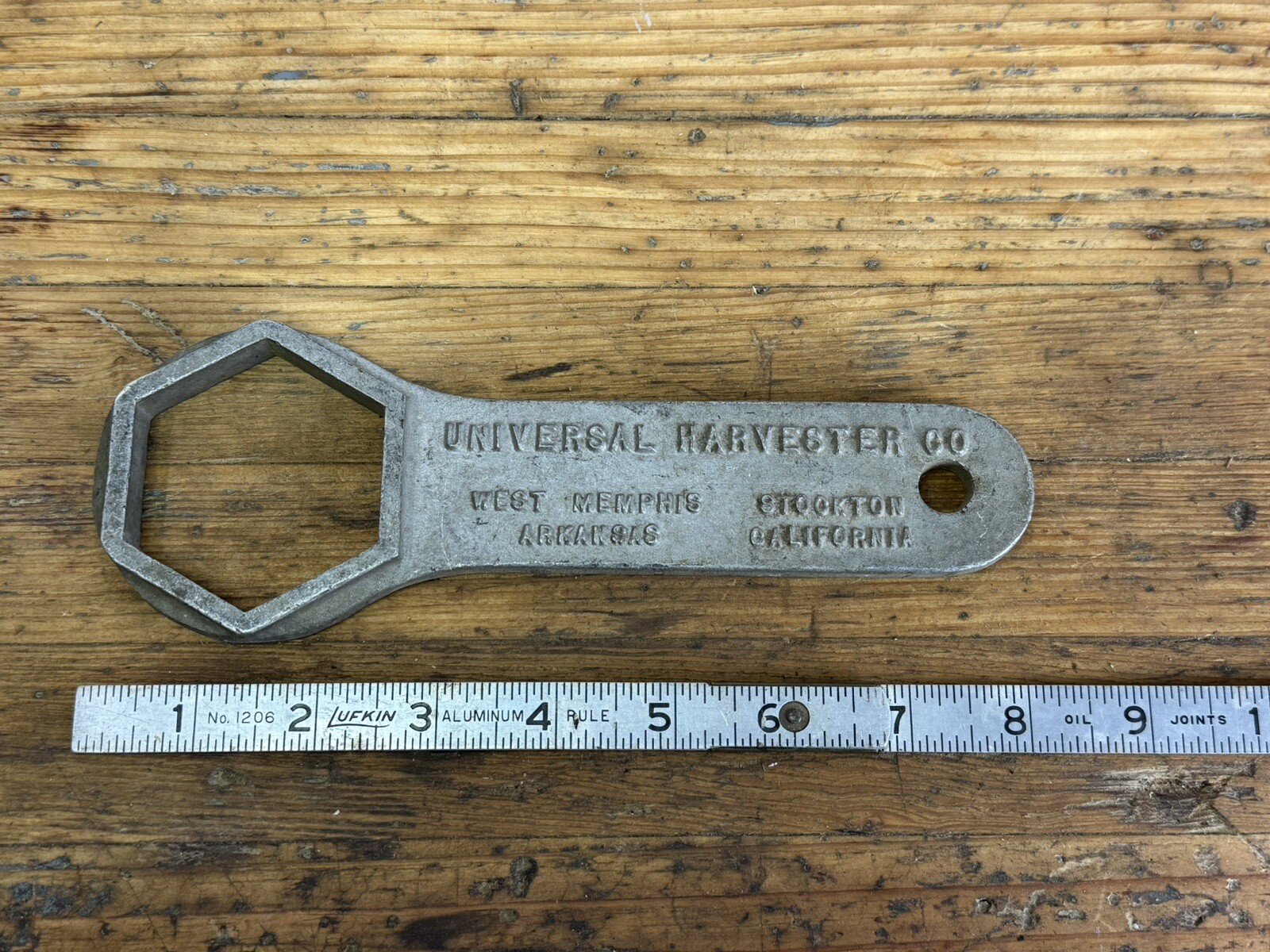 VINTAGE FARM EQUIPMENT WRENCH UNIVERSAL HARVESTER CO HARVESTER REEL WRENCH 2”