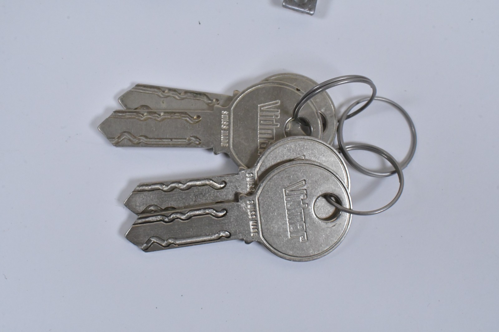 Set of 4 Matching Stanley Vidmar SL-10 #A2 Lock Cylinders with 4 keys